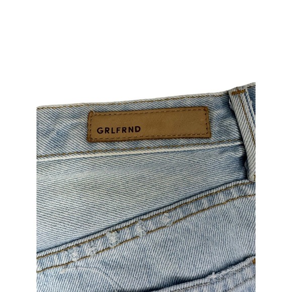 GRLFRND Helena Button Fly Distressed Light Wash Shorts sz 26 - Picture 6 of 11